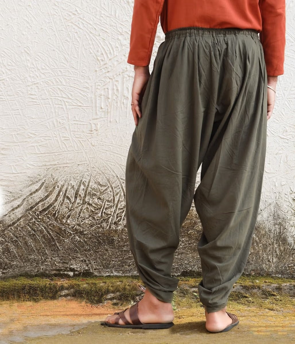 Isha’s signature. Ready to wear Unisex Dhoti Pants (Olive) / Panchakacham. Easy to pull on. Versatile. Comfortable for both casual and formal wear.